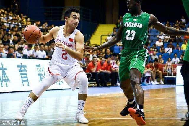 九游网页官网-今晚巴塞罗那备战CBA常规赛，更衣室发声细节曝光，质疑声仍在，团队化学反应显著(巴塞罗那比赛直播)