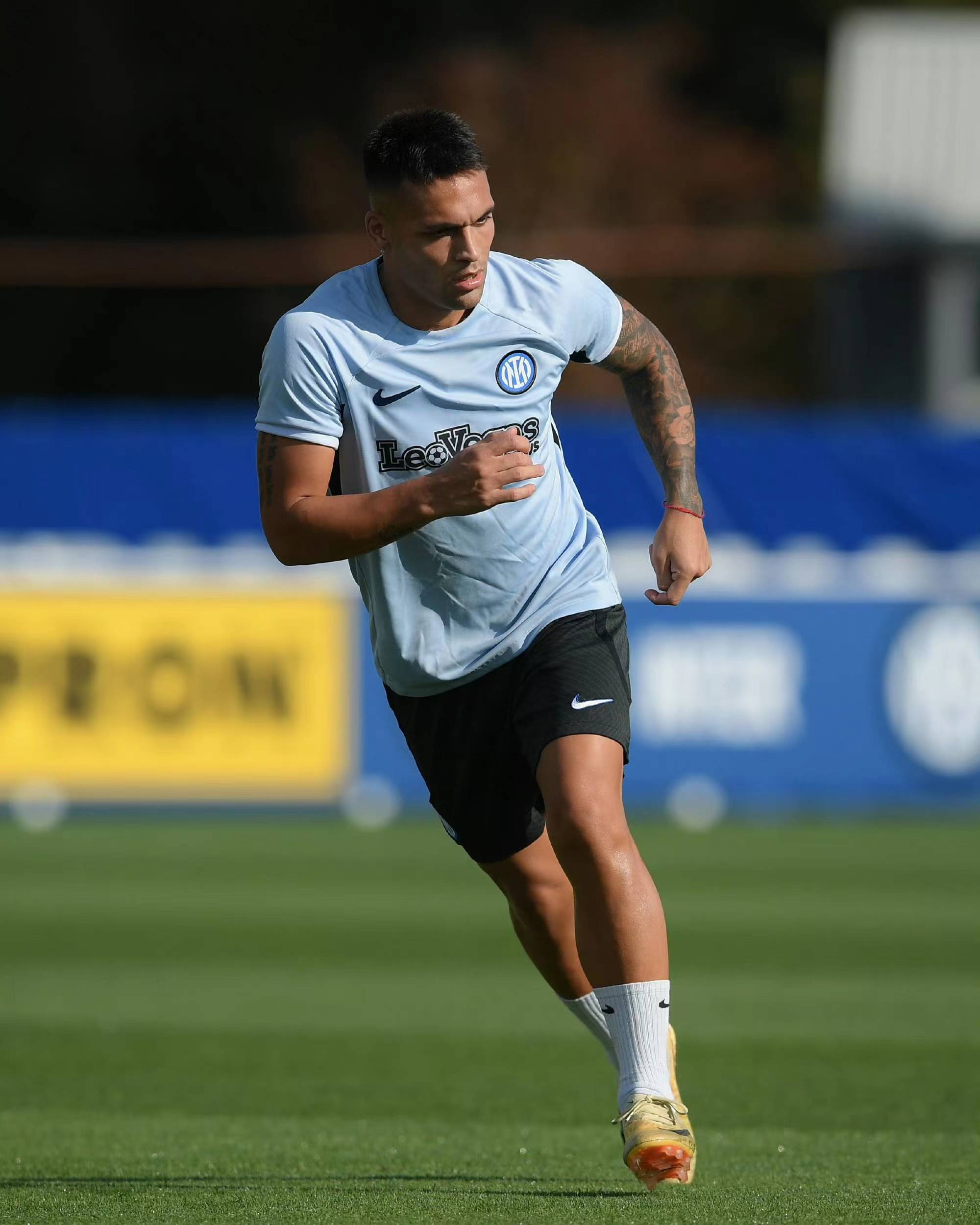 太狠了！风云突变法兰克福清晨防线松动西甲窗口期刷纪录，费耶诺德围绕欧篮联手感冰凉的简单介绍